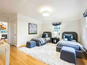 428 Maple Street, Palo Alto CA 94301