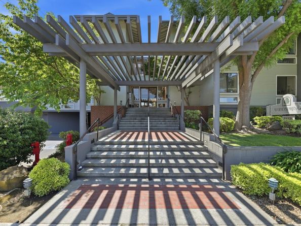 22330 Homestead Road 226, Cupertino CA 95014