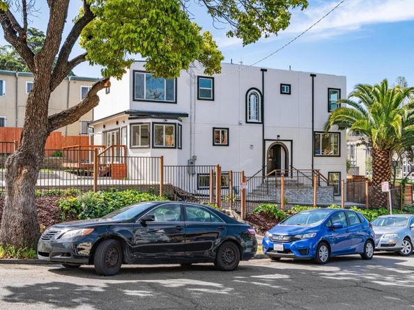 252 Euclid Avenue, Oakland CA 94610