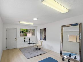 1985 Minna Way, San Jose CA 95124