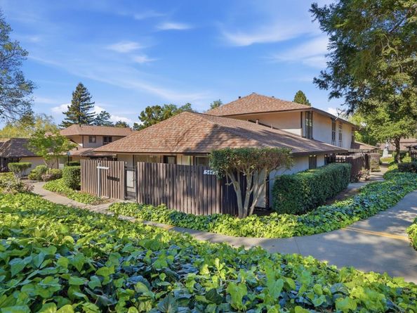 5442 Roundtree Court A, Concord CA 94521