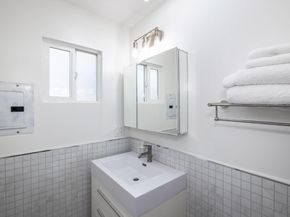 1111 Alma Street, Palo Alto CA 94301