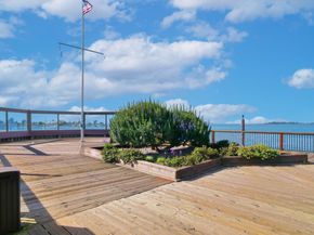 8 Commodore Drive C457, Emeryville CA 94608