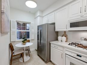 212 Crescent Court, Brisbane CA 94005