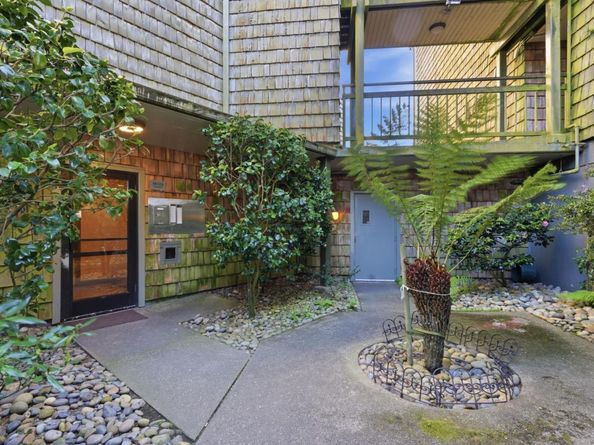95 Red Rock Way 203M, San Francisco CA 94131