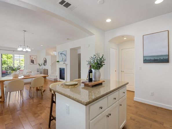 211 Okeefe Way, Mountain View CA 94041