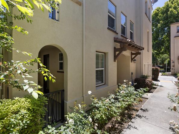211 Okeefe Way, Mountain View CA 94041