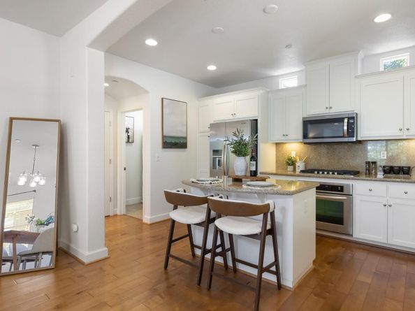 211 Okeefe Way, Mountain View CA 94041