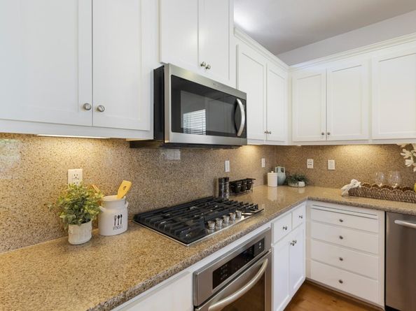 211 Okeefe Way, Mountain View CA 94041