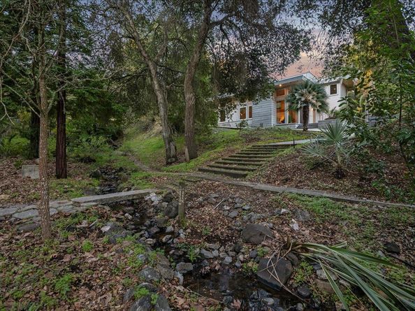 28140 Story Hill Lane, Los Altos Hills CA 94022