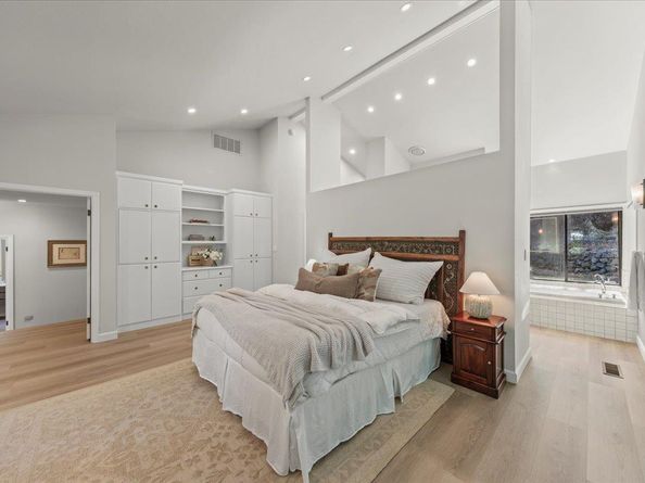28140 Story Hill Lane, Los Altos Hills CA 94022