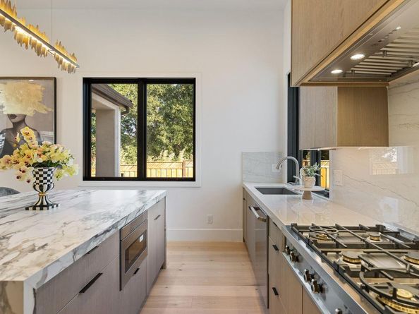 18071 Saratoga Los Gatos Road, Monte Sereno CA 95030