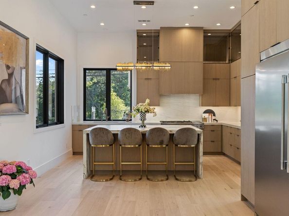 18071 Saratoga Los Gatos Road, Monte Sereno CA 95030