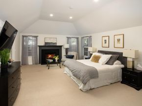 4 Woodleaf Avenue, Redwood City CA 94061