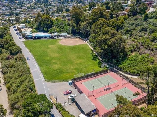 129 Alvarado Street, Brisbane CA 94005