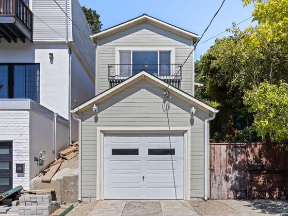 129 Alvarado Street, Brisbane CA 94005