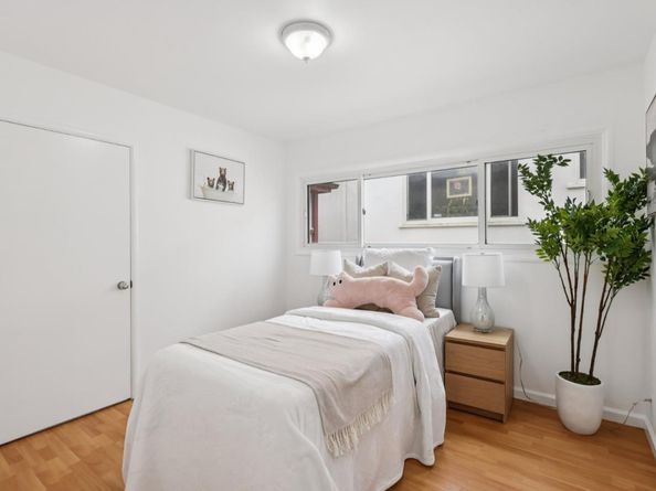 1360 S Mayfair Avenue, Daly City CA 94015