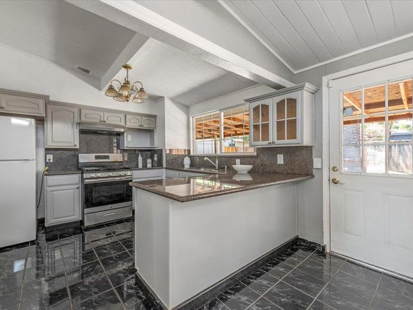 1877 Darwin Way, San Jose CA 95122
