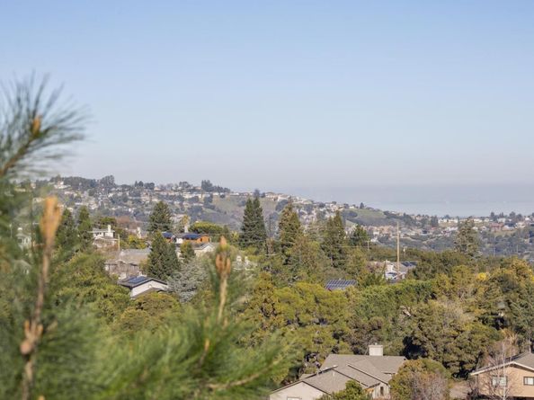 560 California Way, Woodside CA 94062