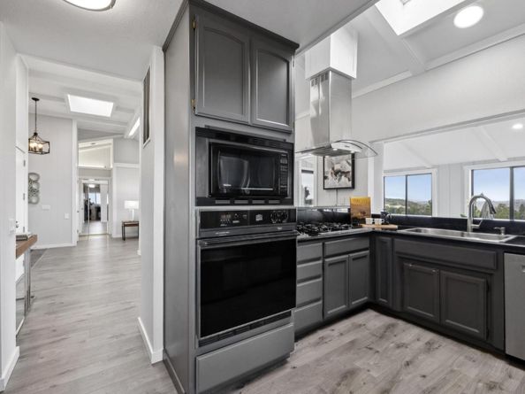 560 California Way, Woodside CA 94062