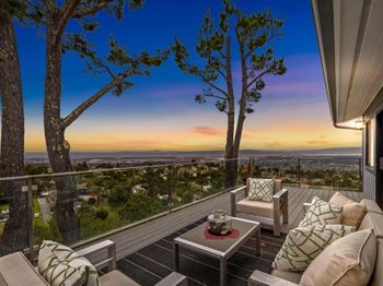 560 California Way