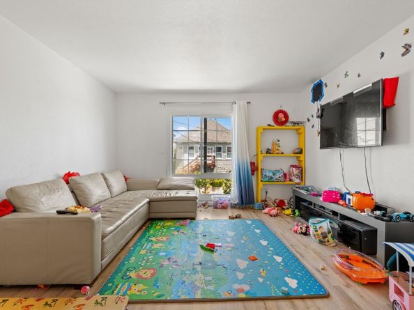 1174 Goettingen Street, San Francisco CA 94134
