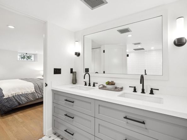 957 University Drive, Menlo Park CA 94025