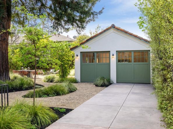957 University Drive, Menlo Park CA 94025
