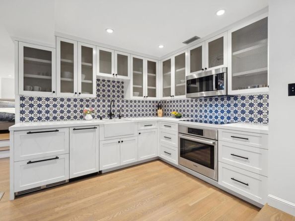 957 University Drive, Menlo Park CA 94025