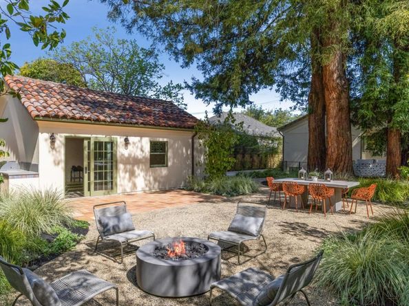957 University Drive, Menlo Park CA 94025