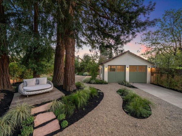 957 University Drive, Menlo Park CA 94025