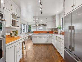 580 Lincoln Avenue, Palo Alto CA 94301