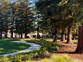 925 De Guigne Drive 4, Sunnyvale CA 94085