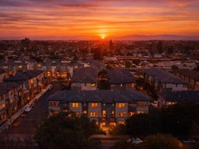 925 De Guigne Drive 4, Sunnyvale CA 94085