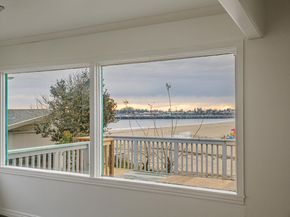 1130 E Cliff Drive, Santa Cruz CA 95062