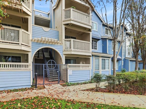 610 Arcadia Terrace 202, Sunnyvale CA 94085