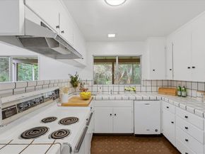 13910 Ravenwood Drive, Saratoga CA 95070