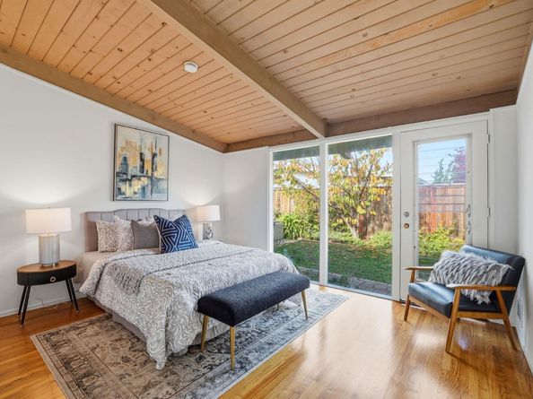 3839 Ross Road, Palo Alto CA 94303