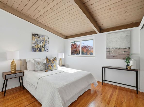 3839 Ross Road, Palo Alto CA 94303