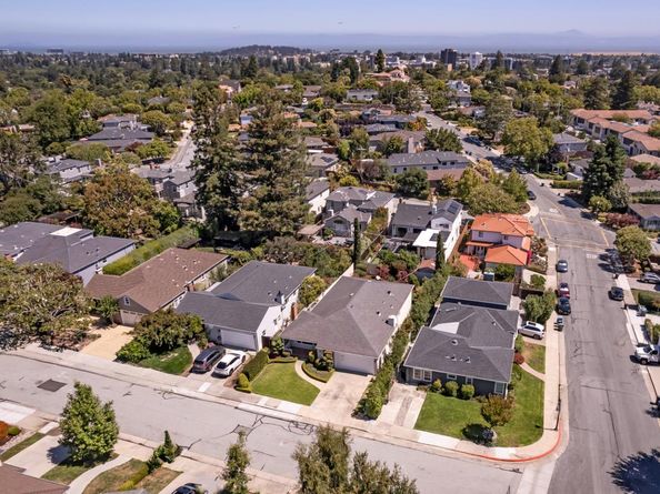 525 Colgate Way, San Mateo CA 94402