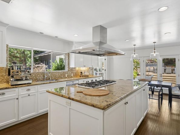 105 Reservoir Road, Atherton CA 94027