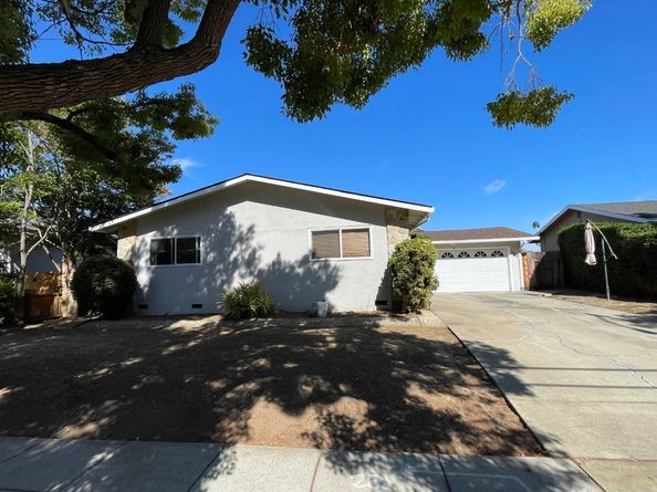 1270 S Stelling Road, Cupertino CA 95014