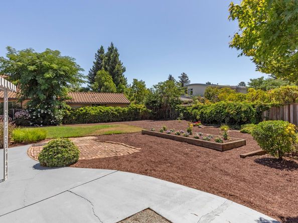 384 Cuesta Drive, Los Altos CA 94024