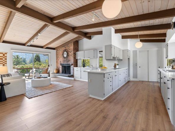 15 Naranja Way, Portola Valley CA 94028