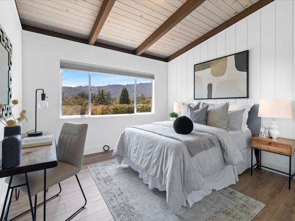 15 Naranja Way, Portola Valley CA 94028