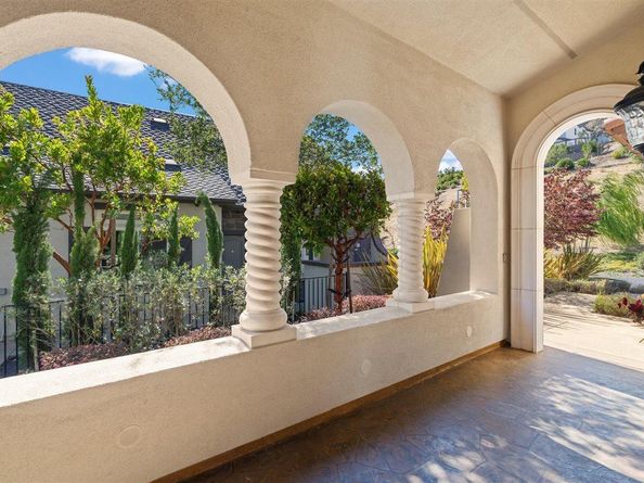21 Bigleaf Road, Orinda CA 94563