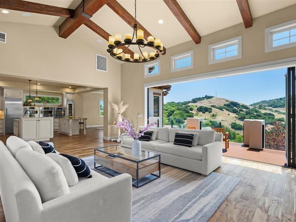 21 Bigleaf Road, Orinda CA 94563