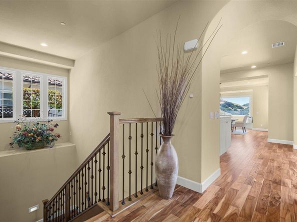 21 Bigleaf Road, Orinda CA 94563