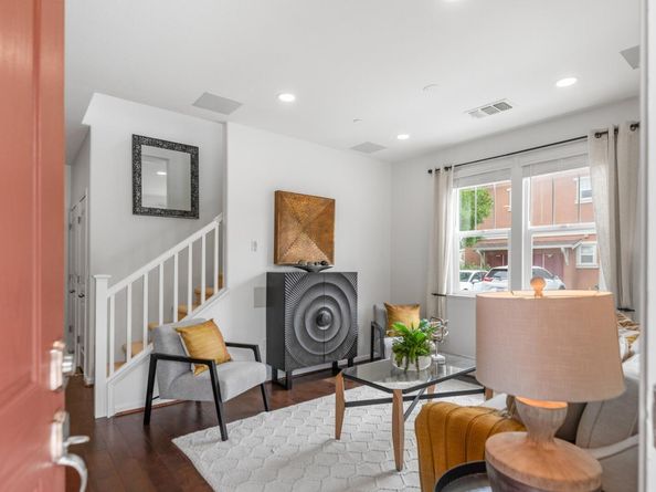 403 San Eduardo Terrace, Sunnyvale CA 94085