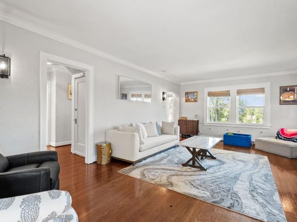 327 Crest Drive, San Jose CA 95127